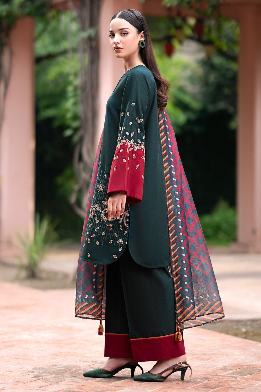 Jazmin D # 21 -01 | 3PC Luxury Lawn | Jacquard Monar Printed Dupatta