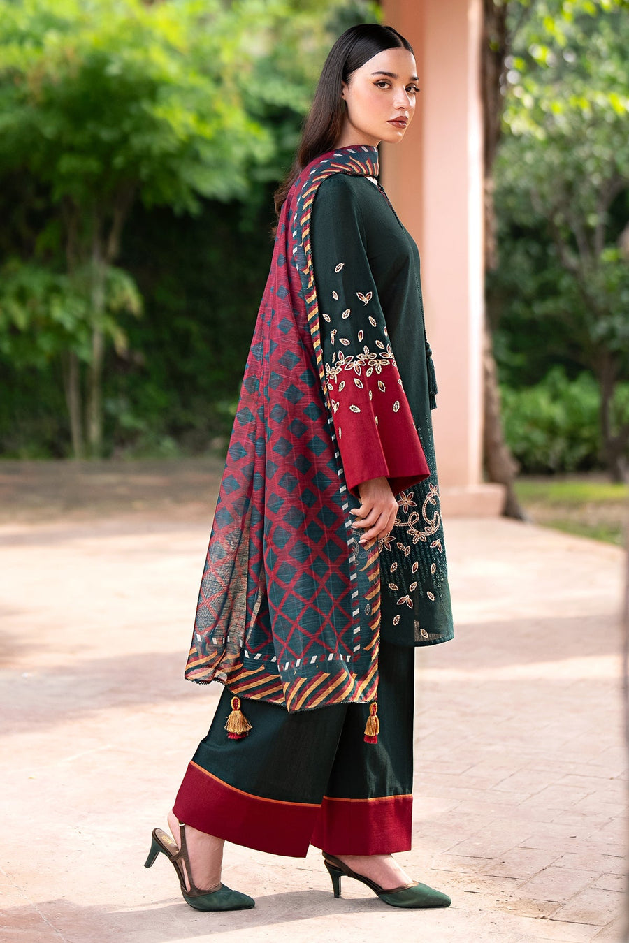 Jazmin D # 21 -01 | 3PC Luxury Lawn | Jacquard Monar Printed Dupatta