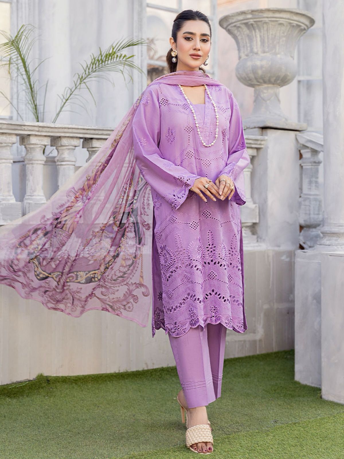 Safwa D # 154 -02 | 3PC Luxury Lawn | Monar Digital Printed Dupatta