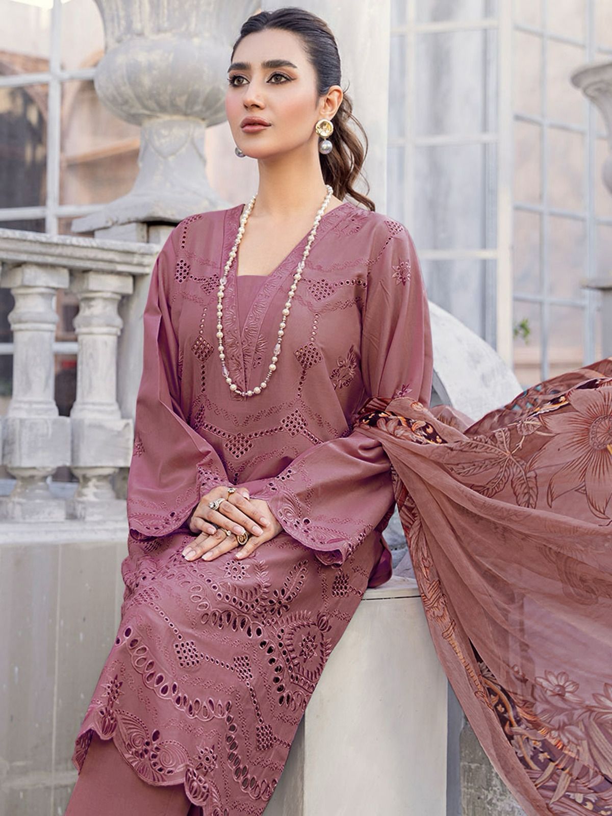 Safwa D # 154 -01 | 3PC Luxury Lawn | Monar Digital Printed Dupatta